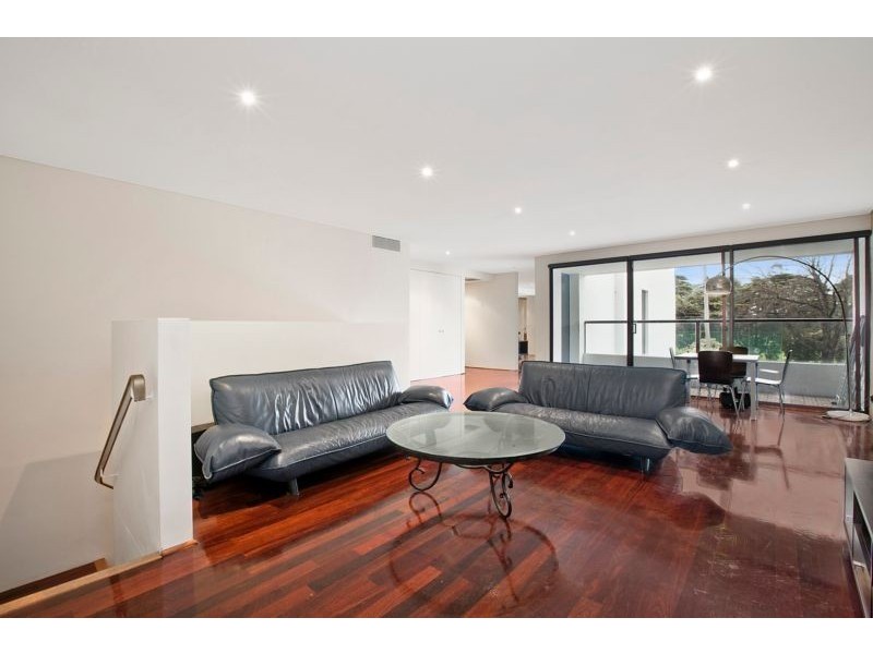 2B/29 Queens Road, Melbourne VIC 3004