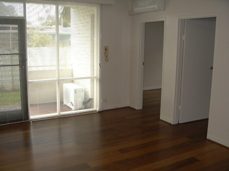 8/1-3 Spenser Street, St Kilda VIC 3182