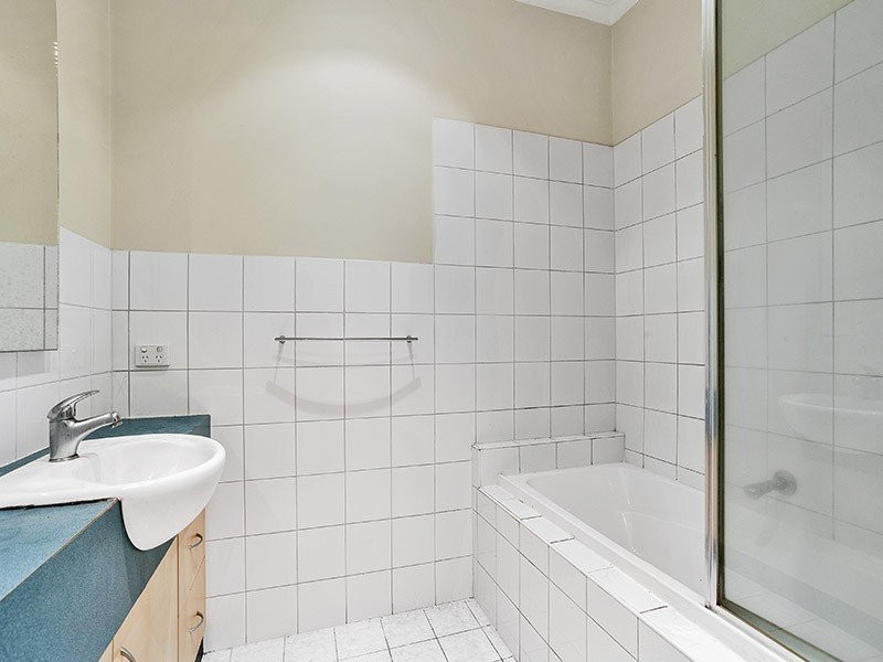 11/538 Swanston St, Carlton VIC 3053