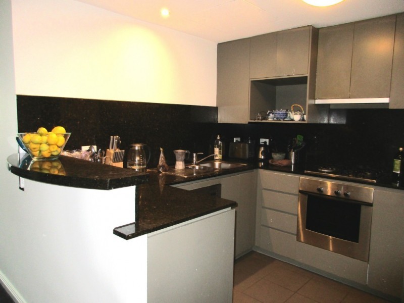 2010/222 Russell Street, Melbourne VIC 3000