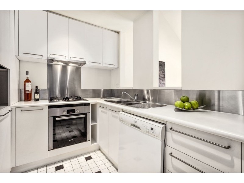 22/211 Wellington Parade South, East Melbourne VIC 3002