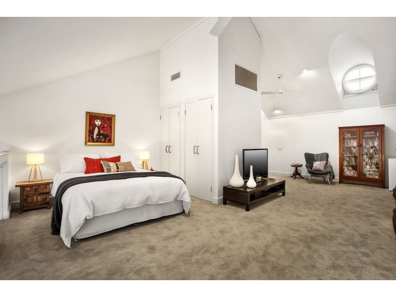 22/211 Wellington Parade South, East Melbourne VIC 3002