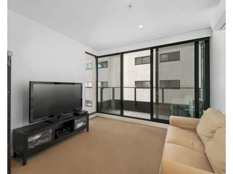 1714/50 Albert Road, South Melbourne VIC 3205