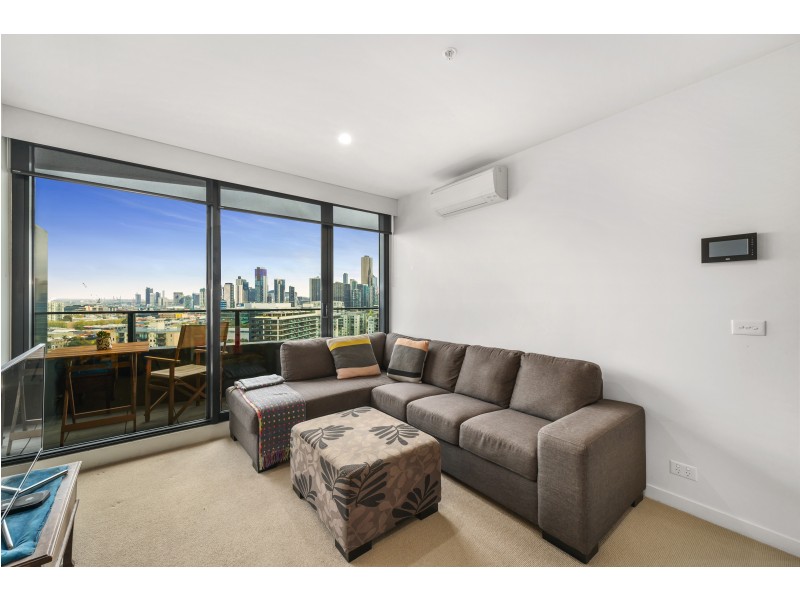 1704/50 Albert Road, South Melbourne VIC 3205