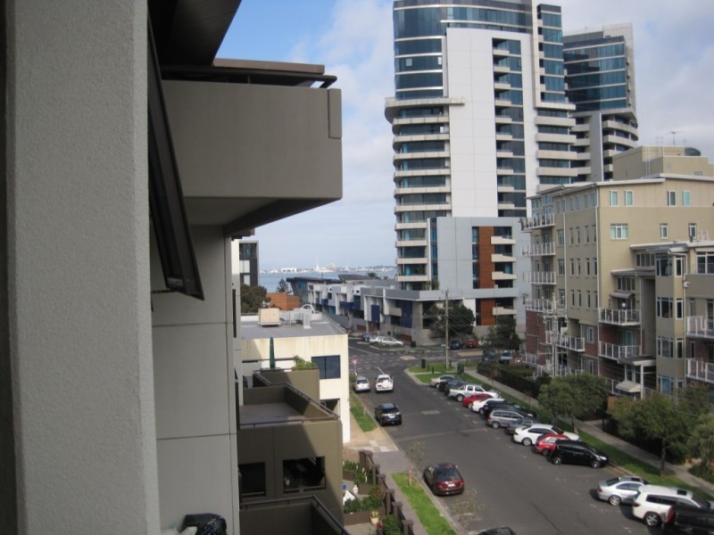 42/174 Esplanade East, Port Melbourne VIC 3207
