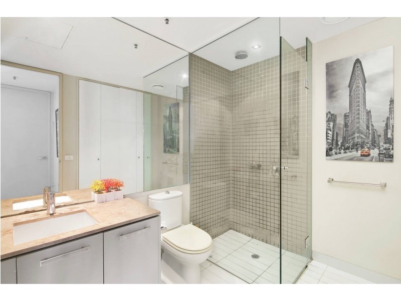 1005/1 Roy Street, Melbourne VIC 3004