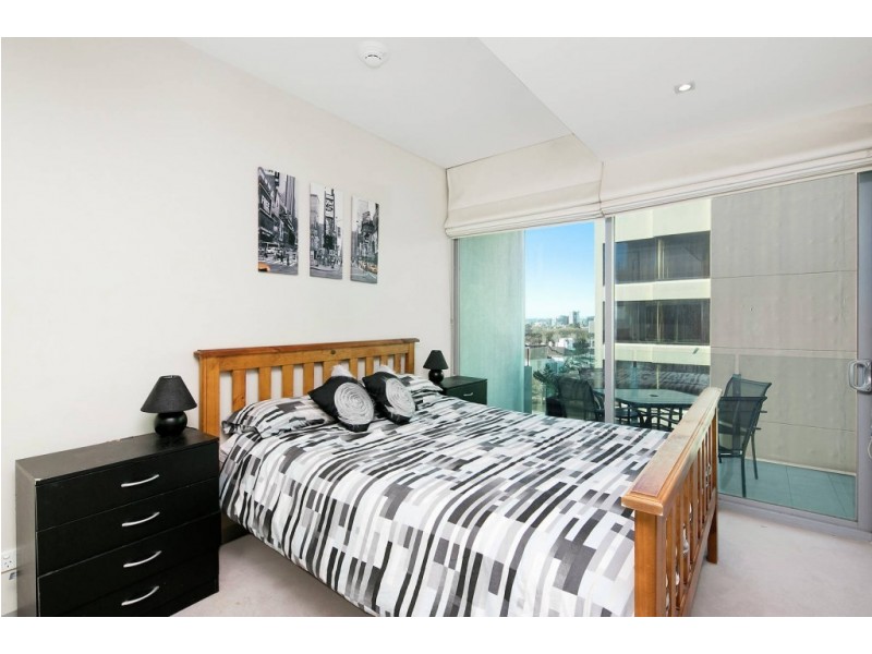1005/1 Roy Street, Melbourne VIC 3004