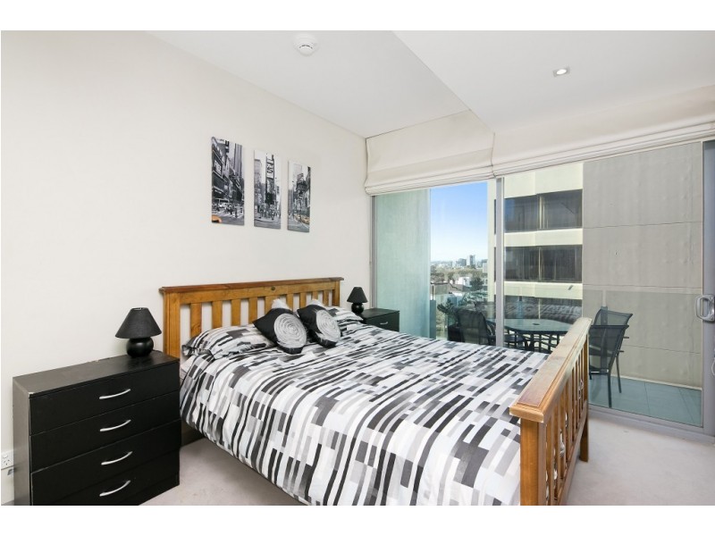 1005/1 Roy Street, Melbourne VIC 3004