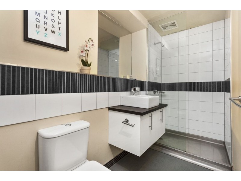 1402/325 Collins Street, Melbourne VIC 3000