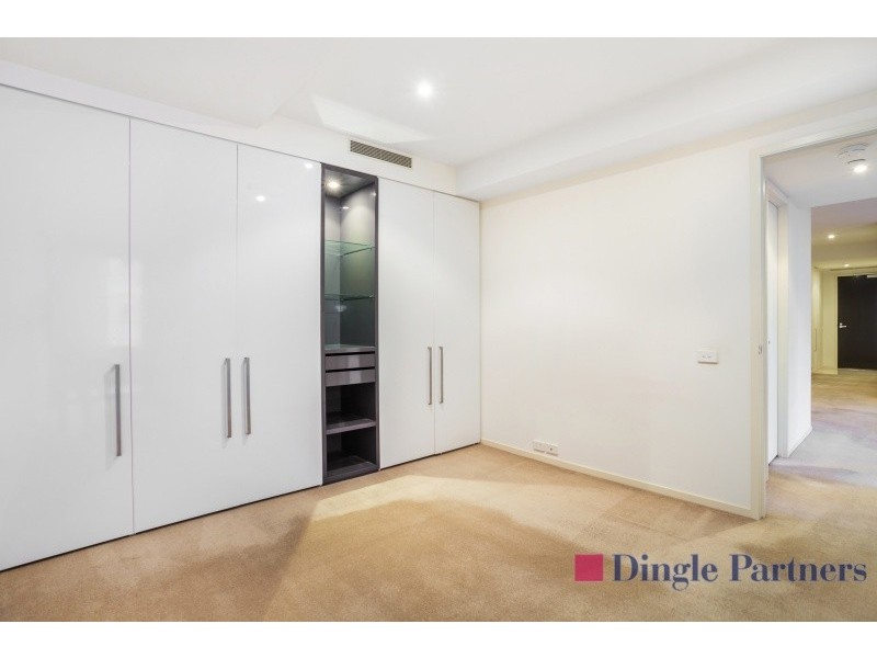 32/8 Cook Street, Southbank VIC 3006