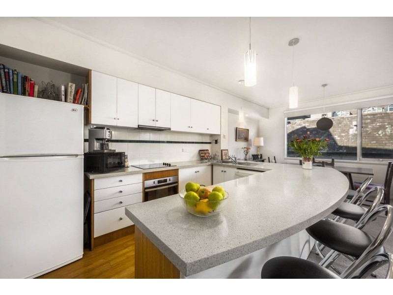 211/23 Queens Road, Melbourne VIC 3004