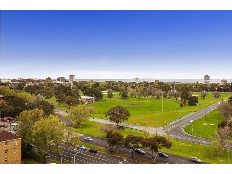 1008/74 Queens Road, Melbourne VIC 3004