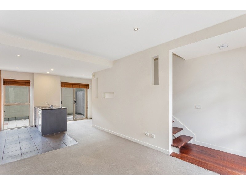 31/80 Trenerry Crescent, Abbotsford VIC 3067