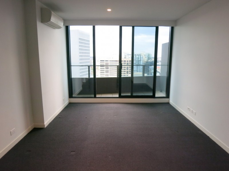 2211/50 Albert Road, South Melbourne VIC 3205