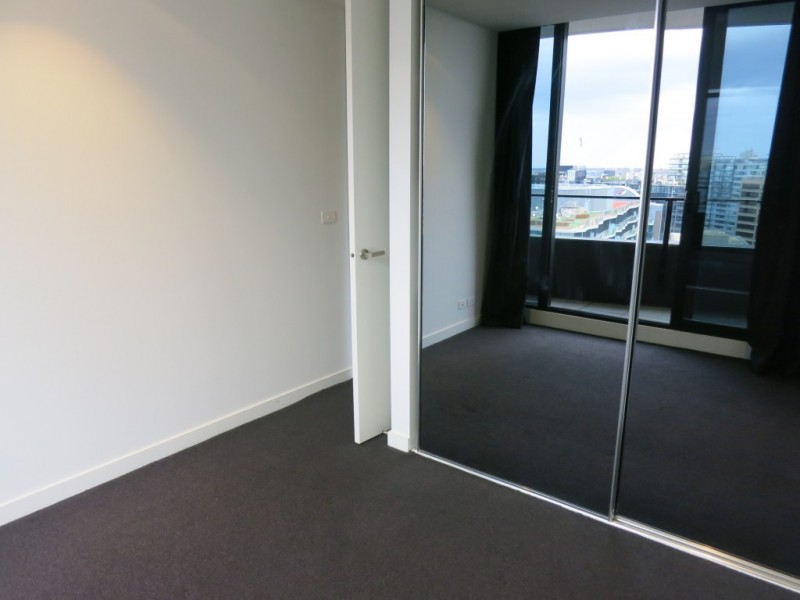 2211/50 Albert Road, South Melbourne VIC 3205