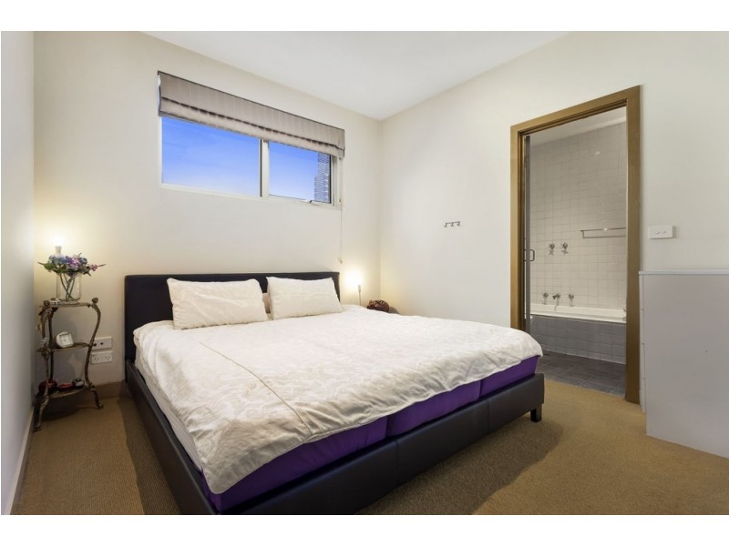 1013/233 Collins Street, Melbourne VIC 3000