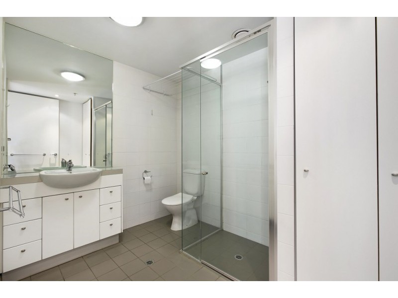 1225/422 Collins Street, Melbourne VIC 3000