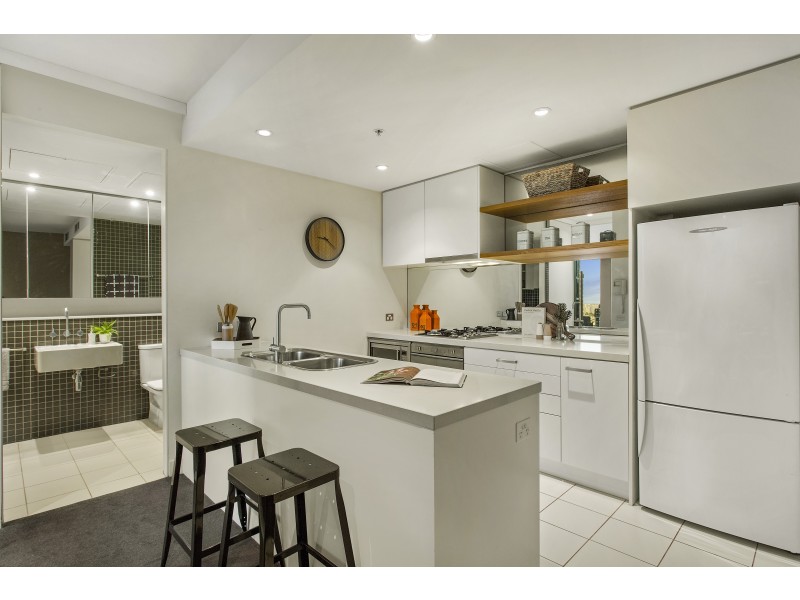 2302/1 Freshwater Place, Southbank VIC 3006