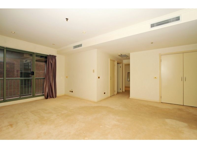 307/15 Queens Road, Melbourne VIC 3004