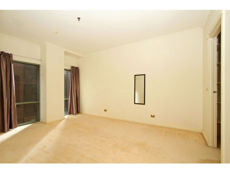 307/15 Queens Road, Melbourne VIC 3004