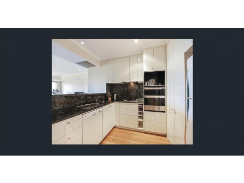 T02/127 Beach Street, Port Melbourne VIC 3207