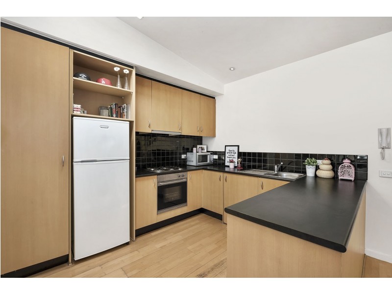 34/12 Collins Way, Melbourne VIC 3000