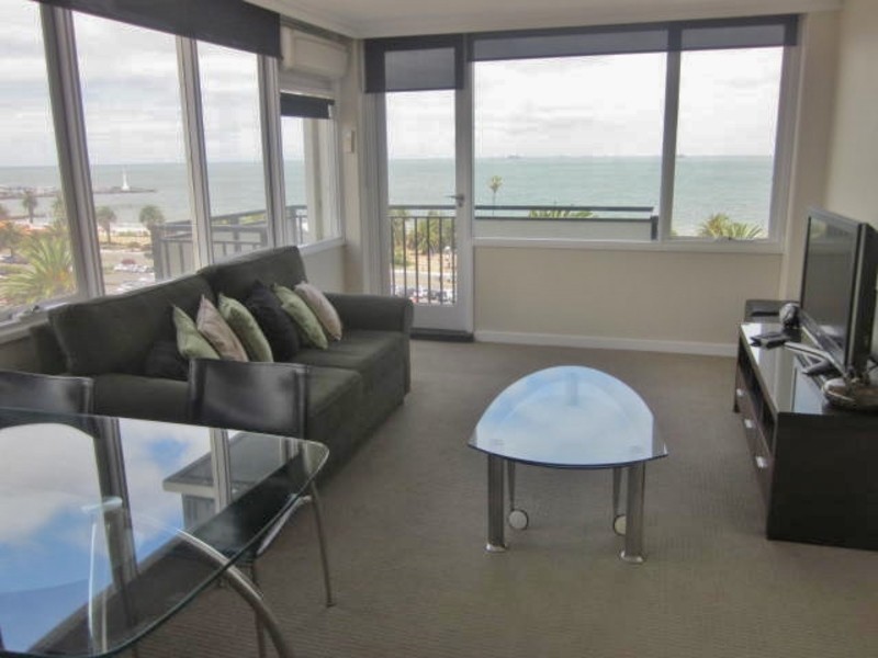 5B/21 The Esplanade, St Kilda VIC 3182