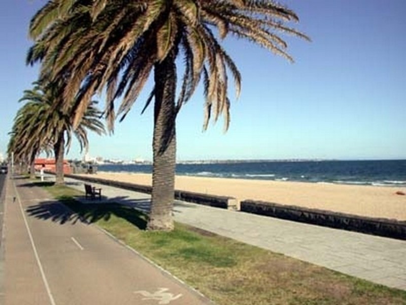 5B/21 The Esplanade, St Kilda VIC 3182