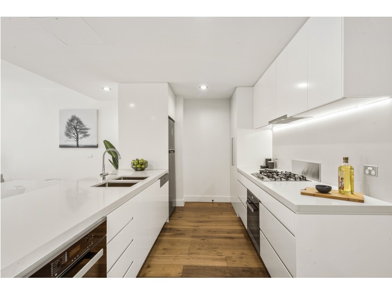 13/8 Cobden Street, Kew VIC 3101