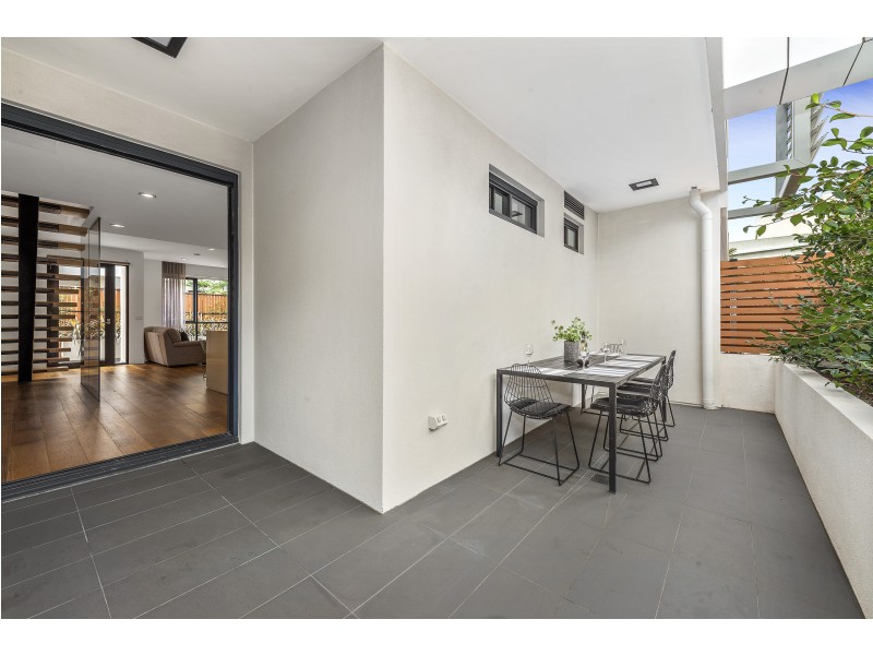 13/8 Cobden Street, Kew VIC 3101