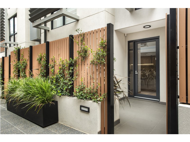 13/8 Cobden Street, Kew VIC 3101