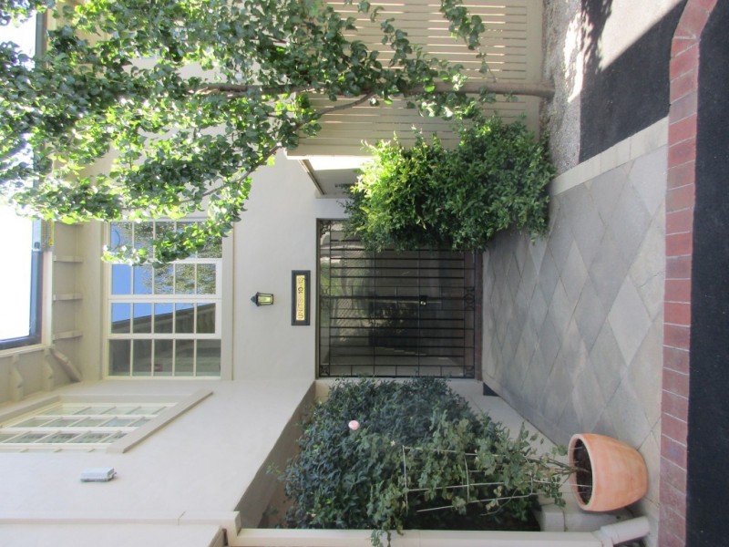 10/174 George Street, East Melbourne VIC 3002