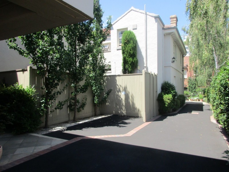 10/174 George Street, East Melbourne VIC 3002