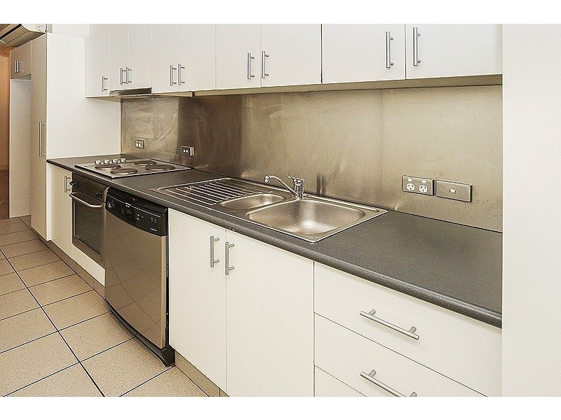 2/20 Somerset Place, Melbourne VIC 3000