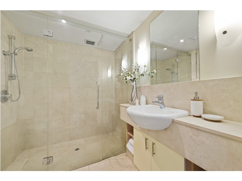 4G/19 Queens Road, Melbourne VIC 3004