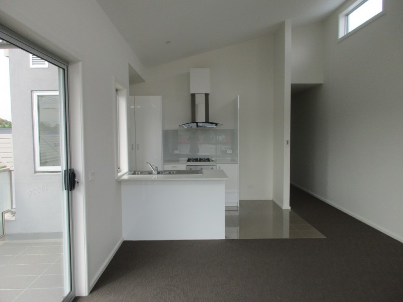 8/1430 Centre Road, Clayton South VIC 3169