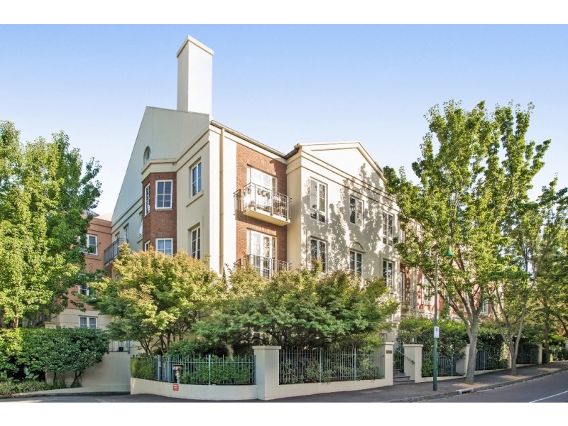 29/211 Wellington Parade South, East Melbourne VIC 3002