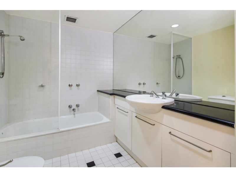 29/211 Wellington Parade South, East Melbourne VIC 3002