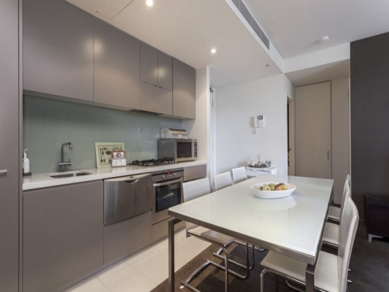 302/55 Queens Road, Melbourne VIC 3000