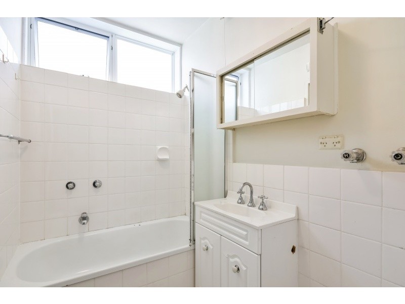 4/27 Powlett Street, East Melbourne VIC 3002