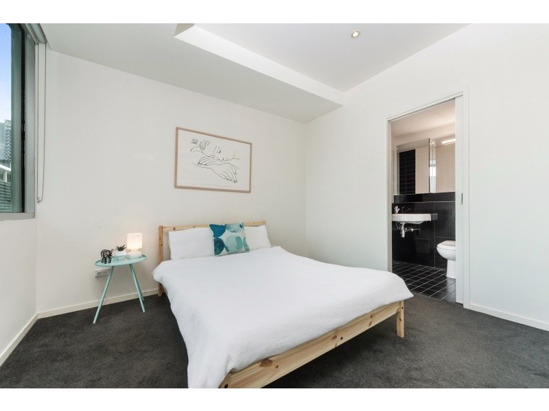 811/620 Collins St, Melbourne VIC 3000