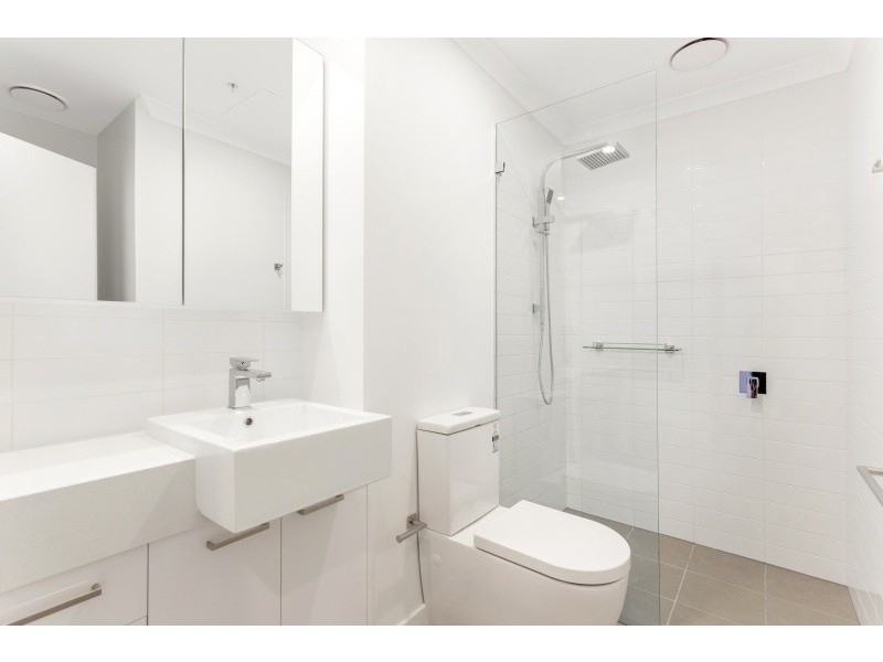 115/8 Olive York Way, Brunswick West VIC 3055