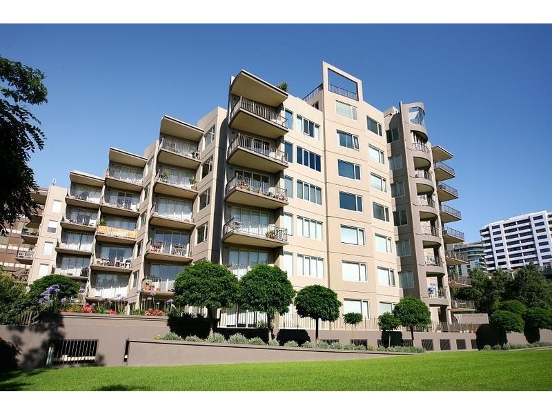 410/23 Queens Road, Melbourne VIC 3004