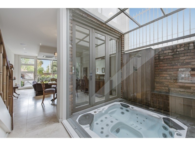 137 Simpson Street, East Melbourne VIC 3002