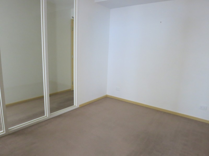 1306/82 Queens Road, Melbourne VIC 3004