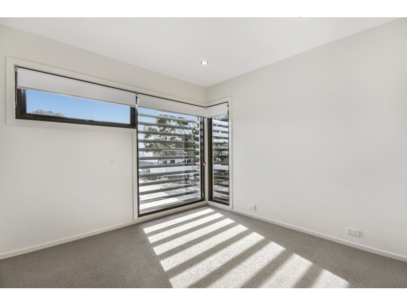 3 Cresbrook Lane, Ivanhoe VIC 3079