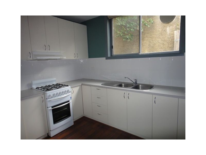 2/20 Brighton Street, Flemington VIC 3031