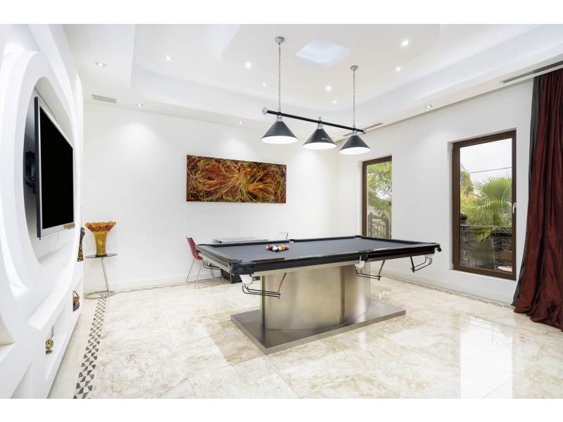 11 Lynedoch Avenue, St Kilda East VIC 3183