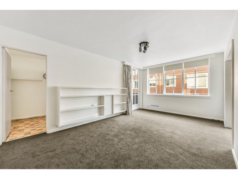 2/21 Powlett Street, East Melbourne VIC 3002