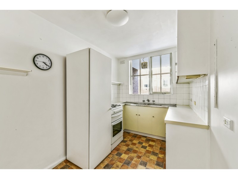 2/21 Powlett Street, East Melbourne VIC 3002